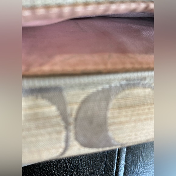 Pre-owned Gray and Pink lined Coach Wallet - Picture 10 of 12